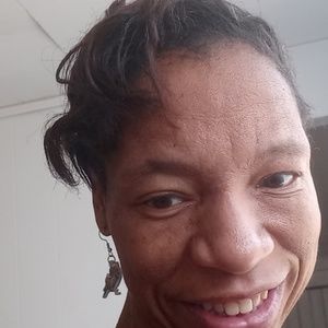 Meet your Posher, Yvette